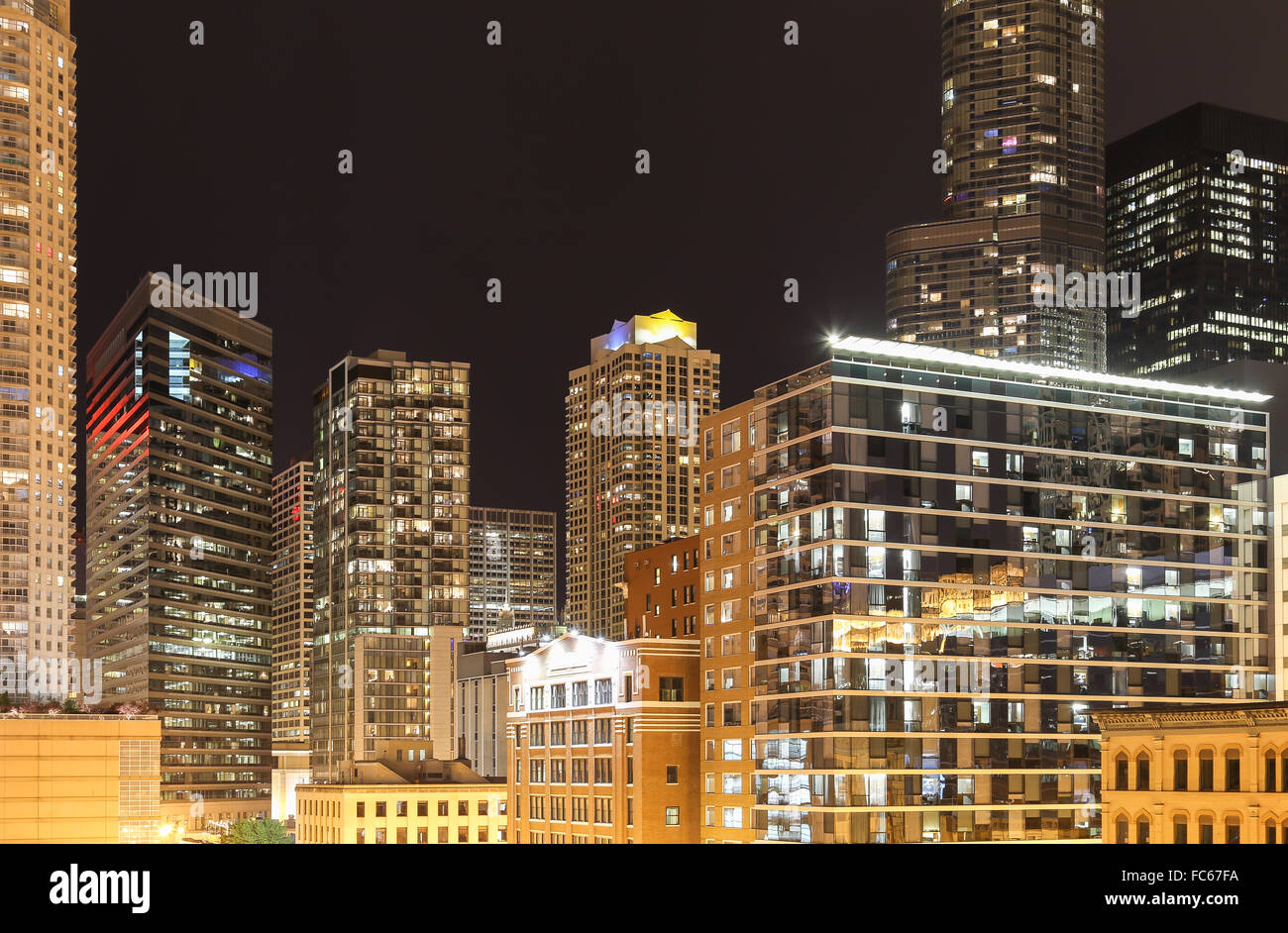 Chicago night hi-res stock photography and images - Alamy