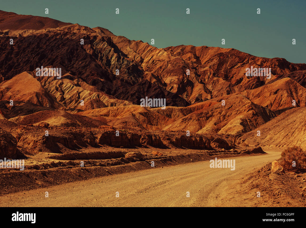 Arid mountain landscape death hi-res stock photography and images - Alamy