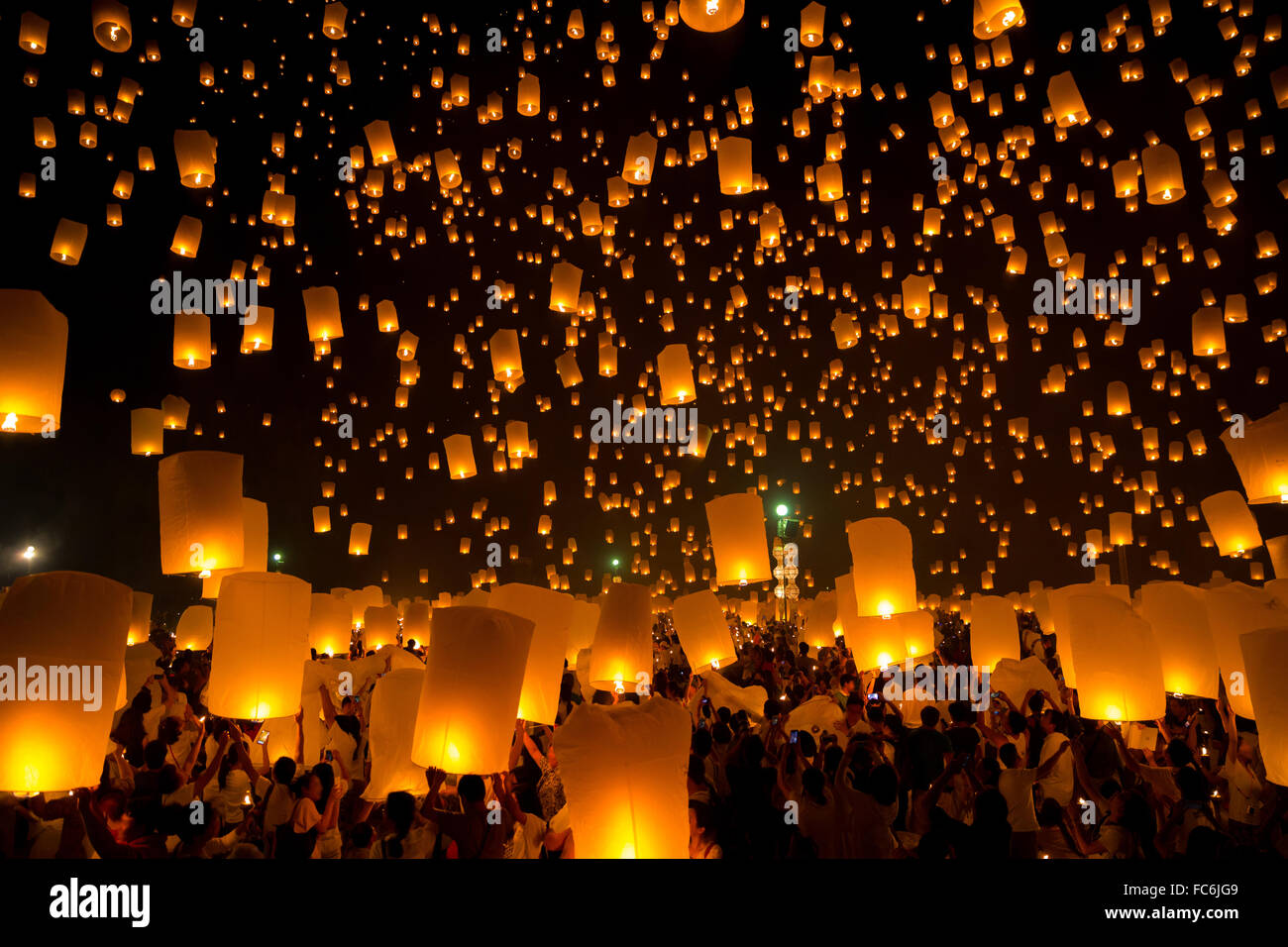 Sky lantern hi-res stock photography and images - Alamy