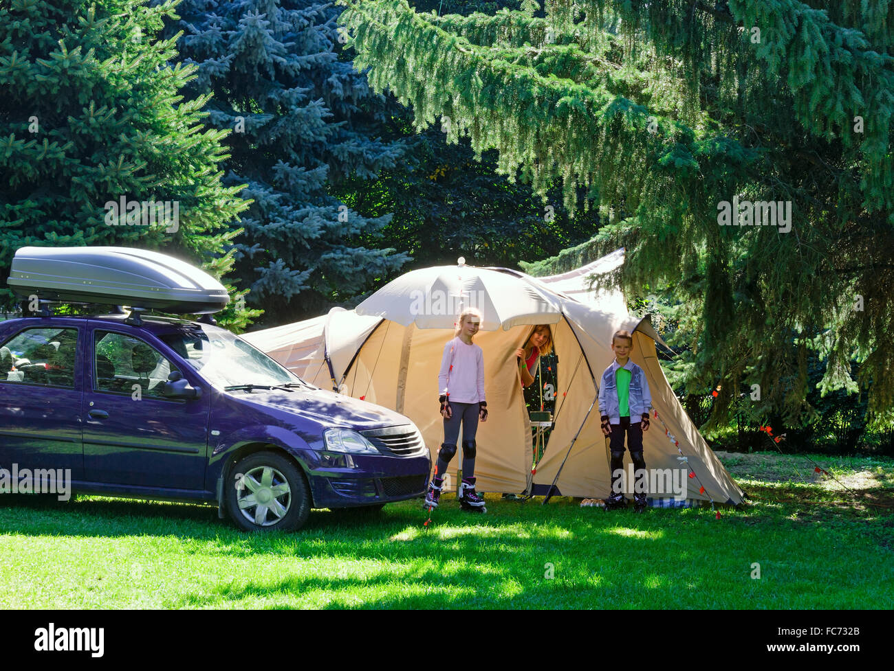 Summer vacation family hi-res stock photography and images - Alamy