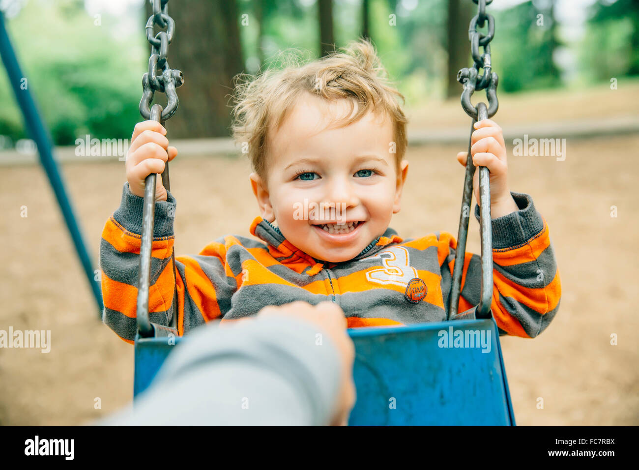 Parent Child Swing Pushing High Resolution Stock Photography And Images Alamy