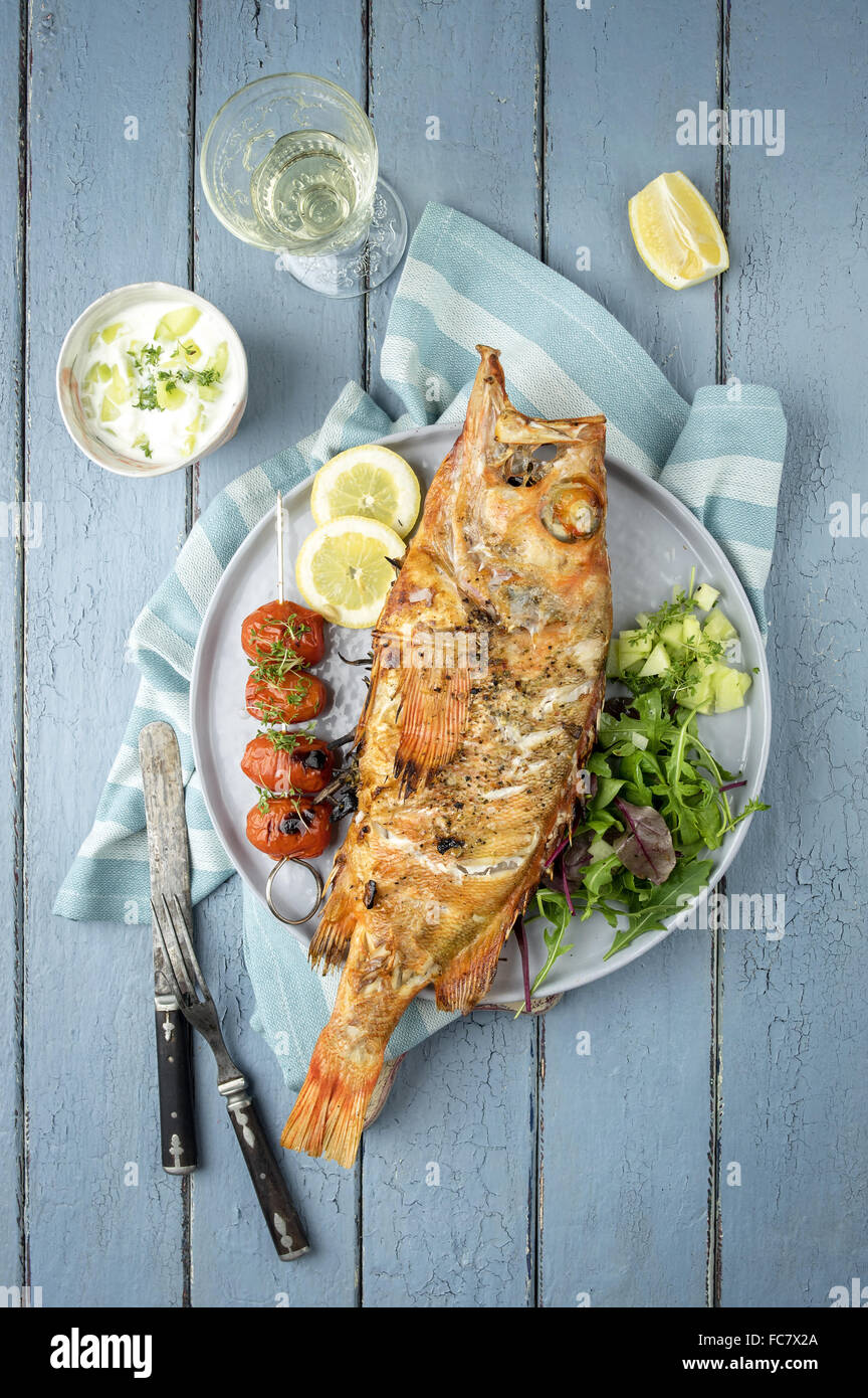 Barbecue Rose Fish Stock Photo Alamy