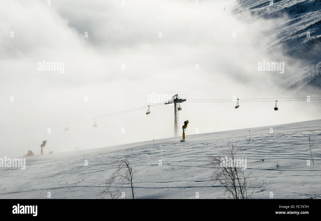 Fog lifts in mountain hi-res stock photography and images - Alamy
