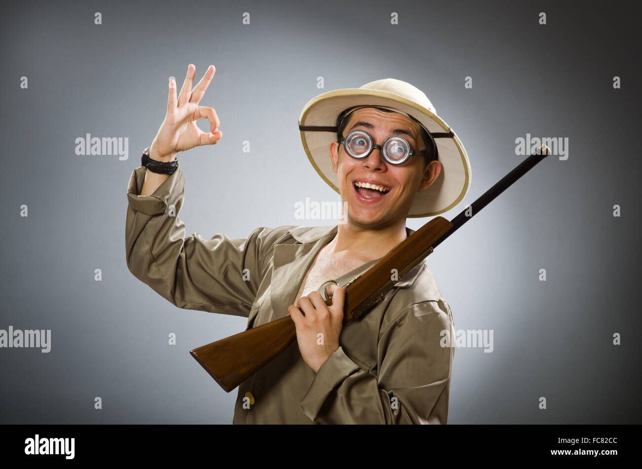 Man wearing safari hat hi-res stock photography and images - Alamy
