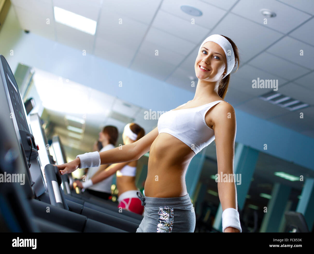 фитнес без рекламы