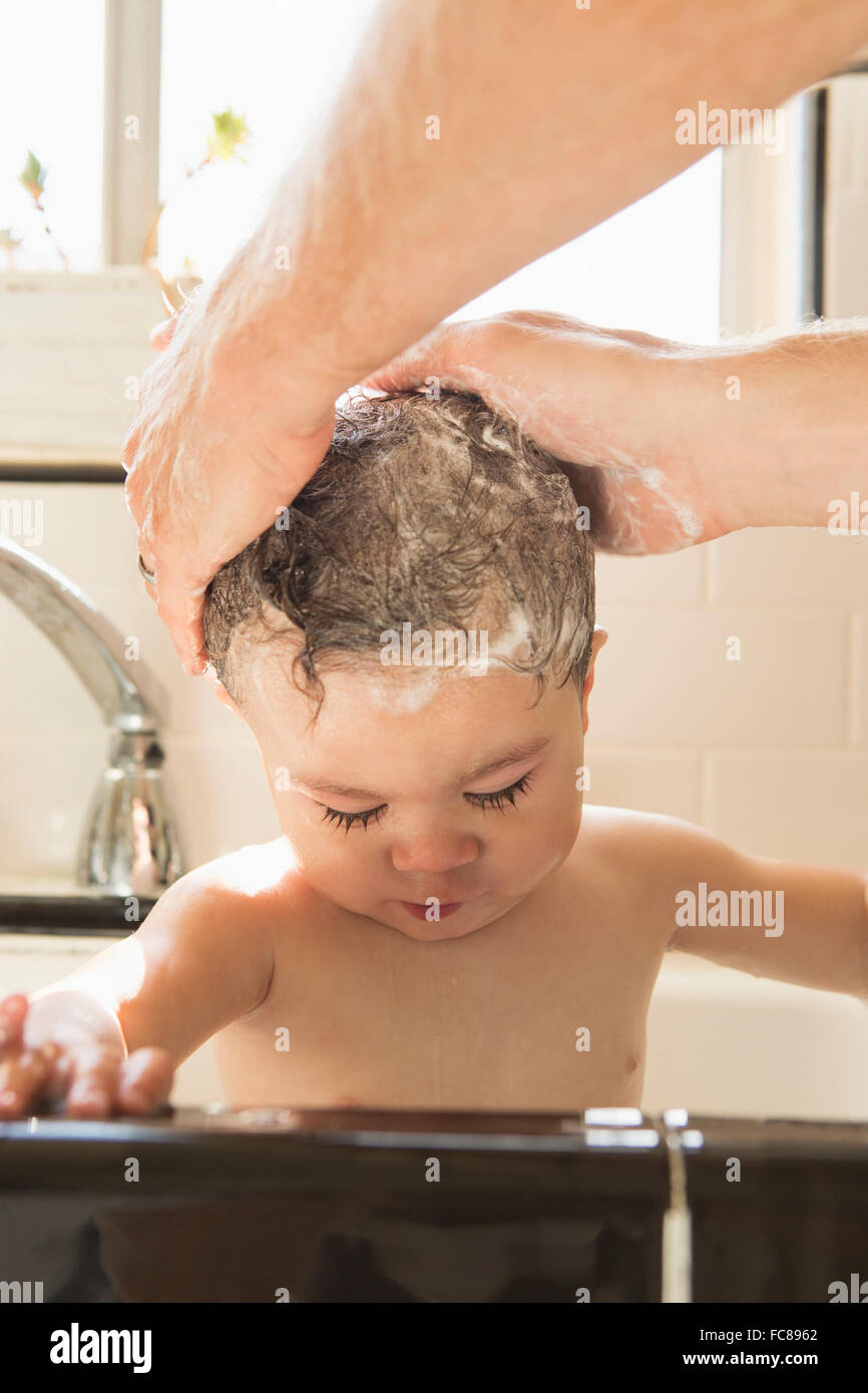 Hand washing hires stock photography and images Alamy