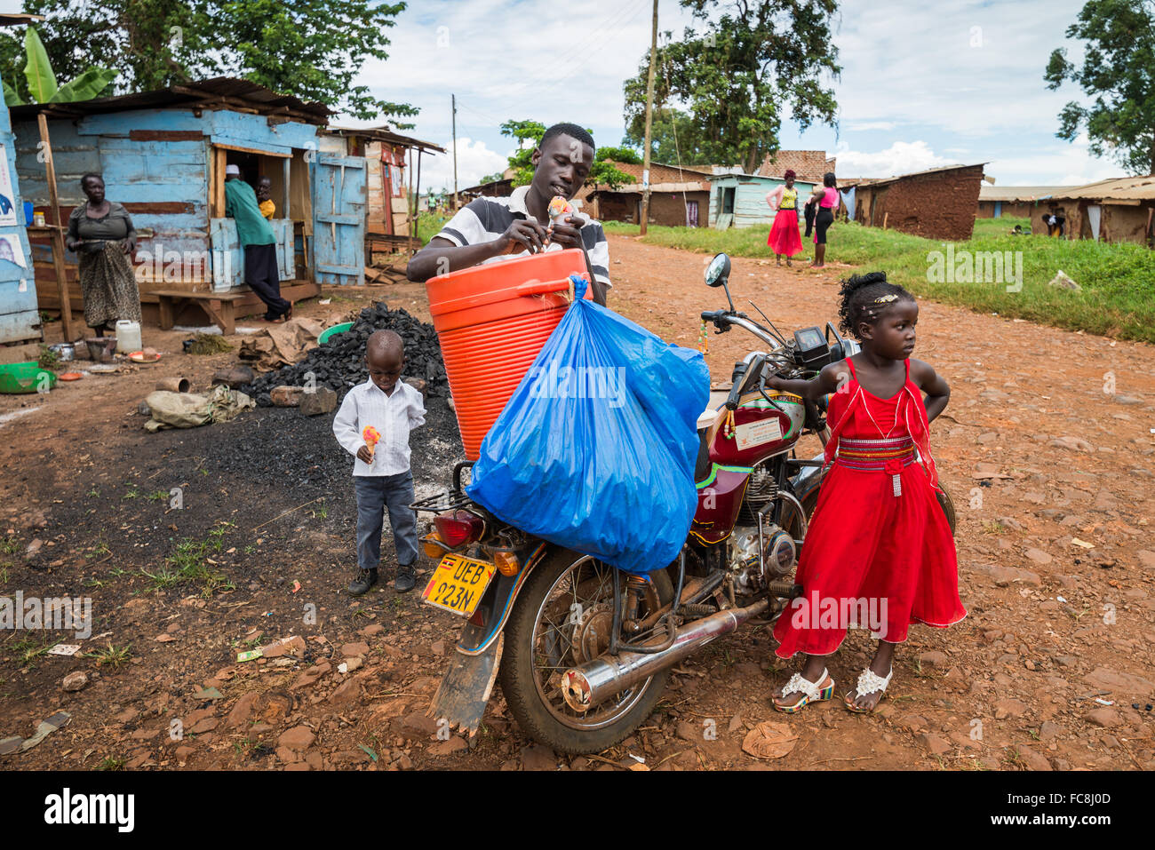 Street scene, Ice cream seller, Jinja, Uganda, Africa Stock Photo Alamy