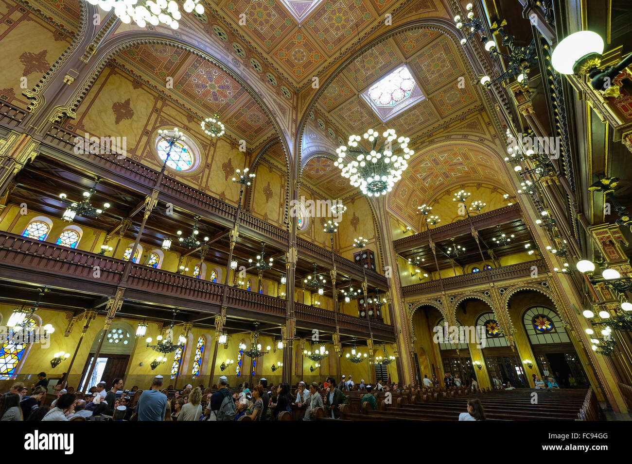 File:Sinagoga de Budapest.jpg - Wikimedia Commons