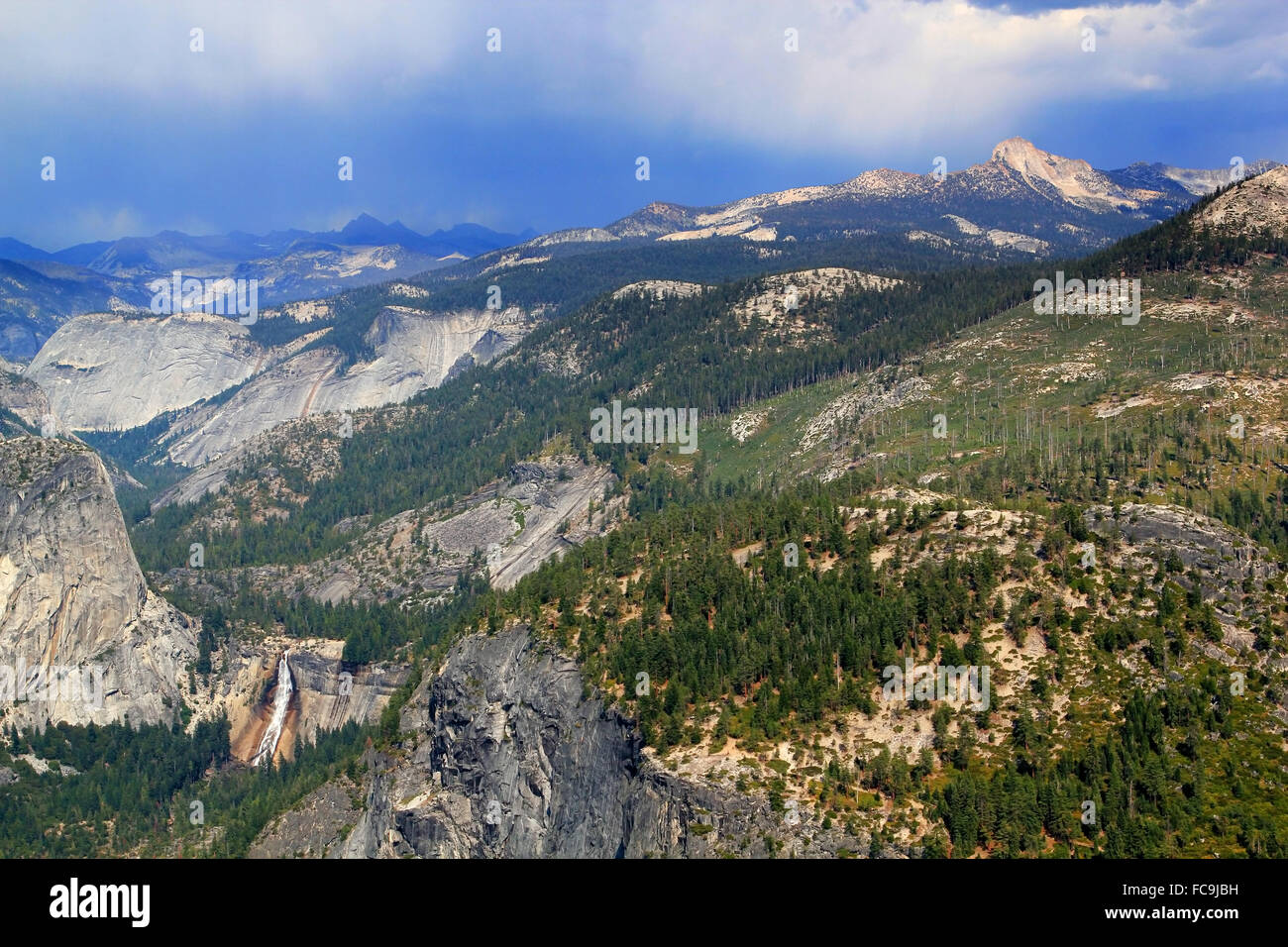 Overview yosemite national park hi-res stock photography and images - Alamy