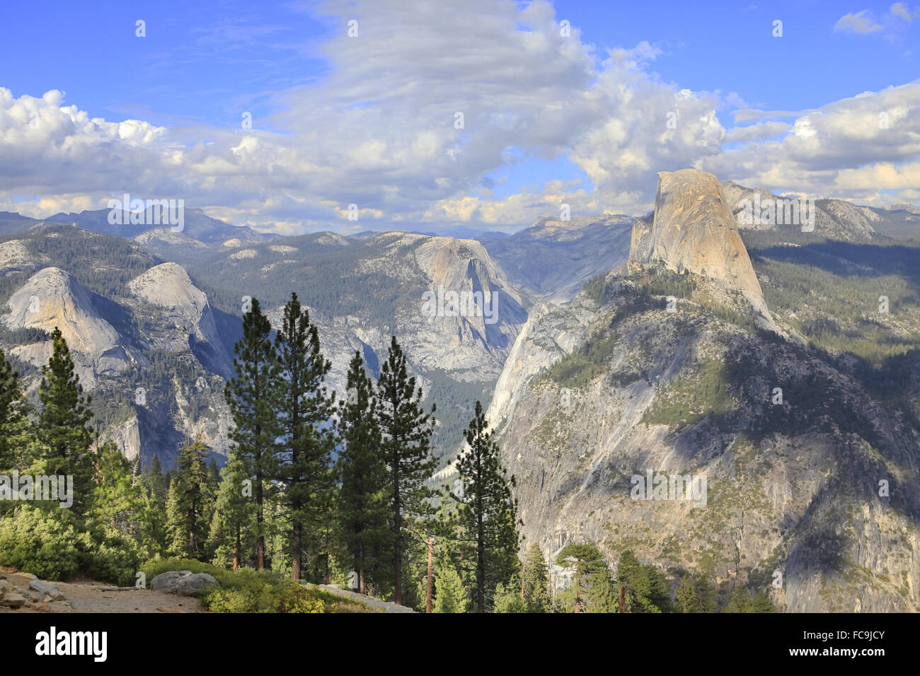 Overview yosemite national park hi-res stock photography and images - Alamy