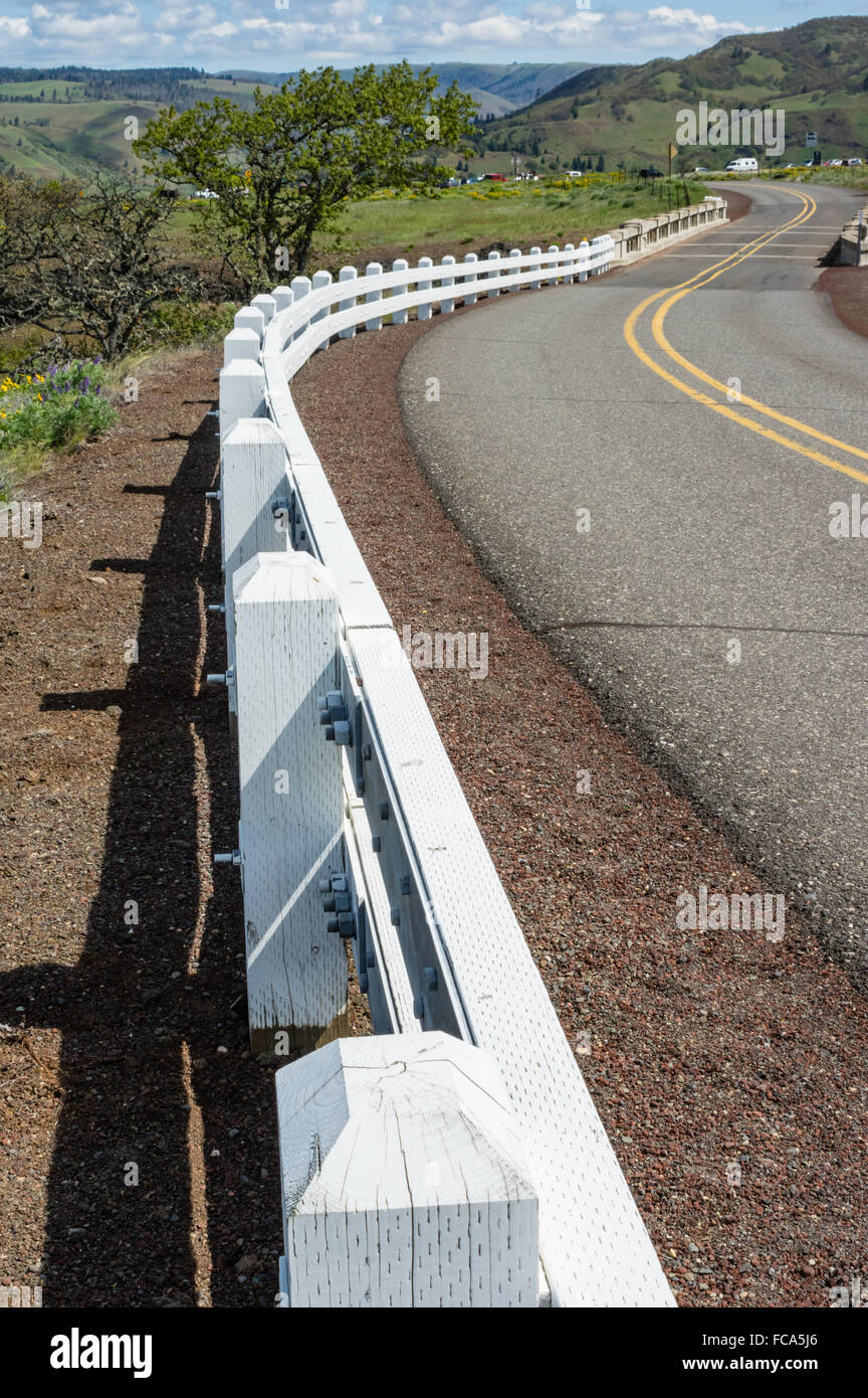 Wooden guard rails along historic US Route 30 in the Columbia Gorge.  Columbia Gorge National Scenic Area, Oregon, USA Stock Photo