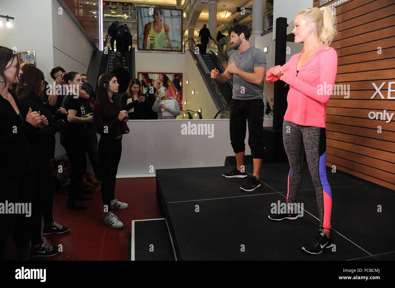 Peta Murgatroyd At A Public Appearance For Jcpenney Promotes Exclusive  Xersion Activewear With Latin Dance Lessons For Shoppers, Manhattan 