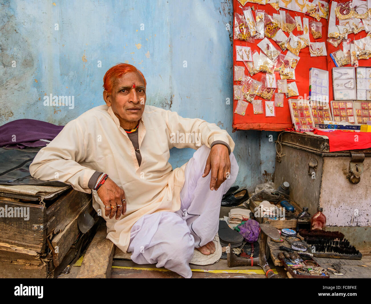 The shoe repair man Stock Photo Alamy