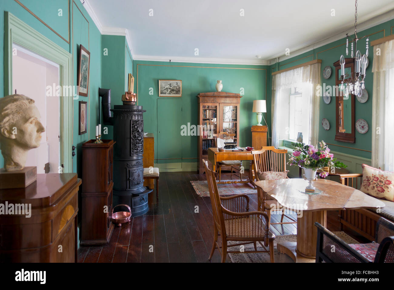 Interior of the Green Room at Rungstedlund, Karen Blixen's house, now a museum, in Rungsted, 20 km north of Copenhagen, Denmark. Karen Blixen. Stock Photo
