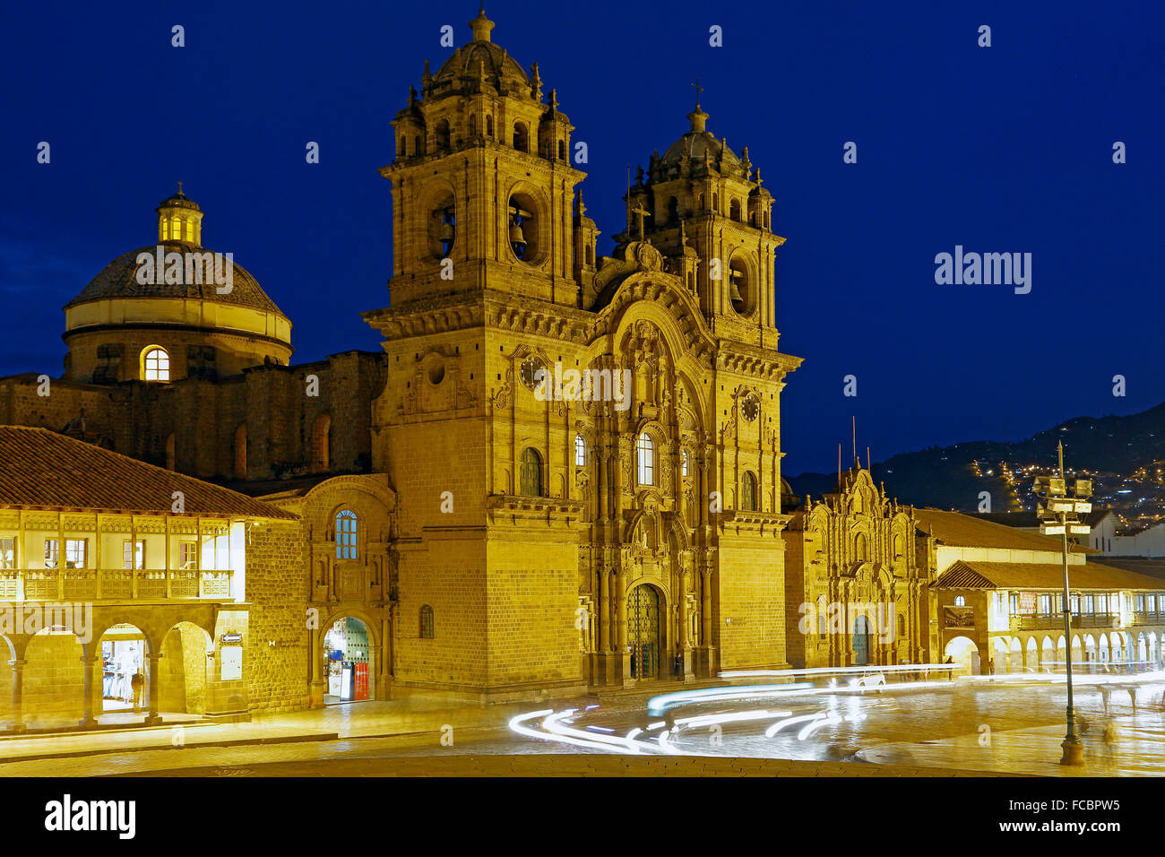 Society of Jesus (La Compania de Jesus) Church and light streaks, Plaza de Armas, Cusco, Peru Stock Photo
