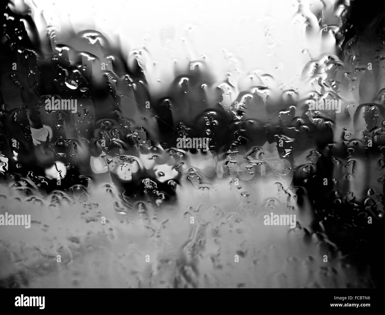 Wet car window hi-res stock photography and images - Alamy