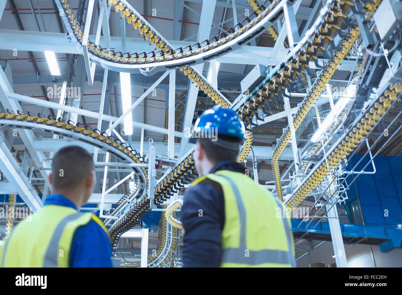 Overhead conveyor hires stock photography and images Alamy