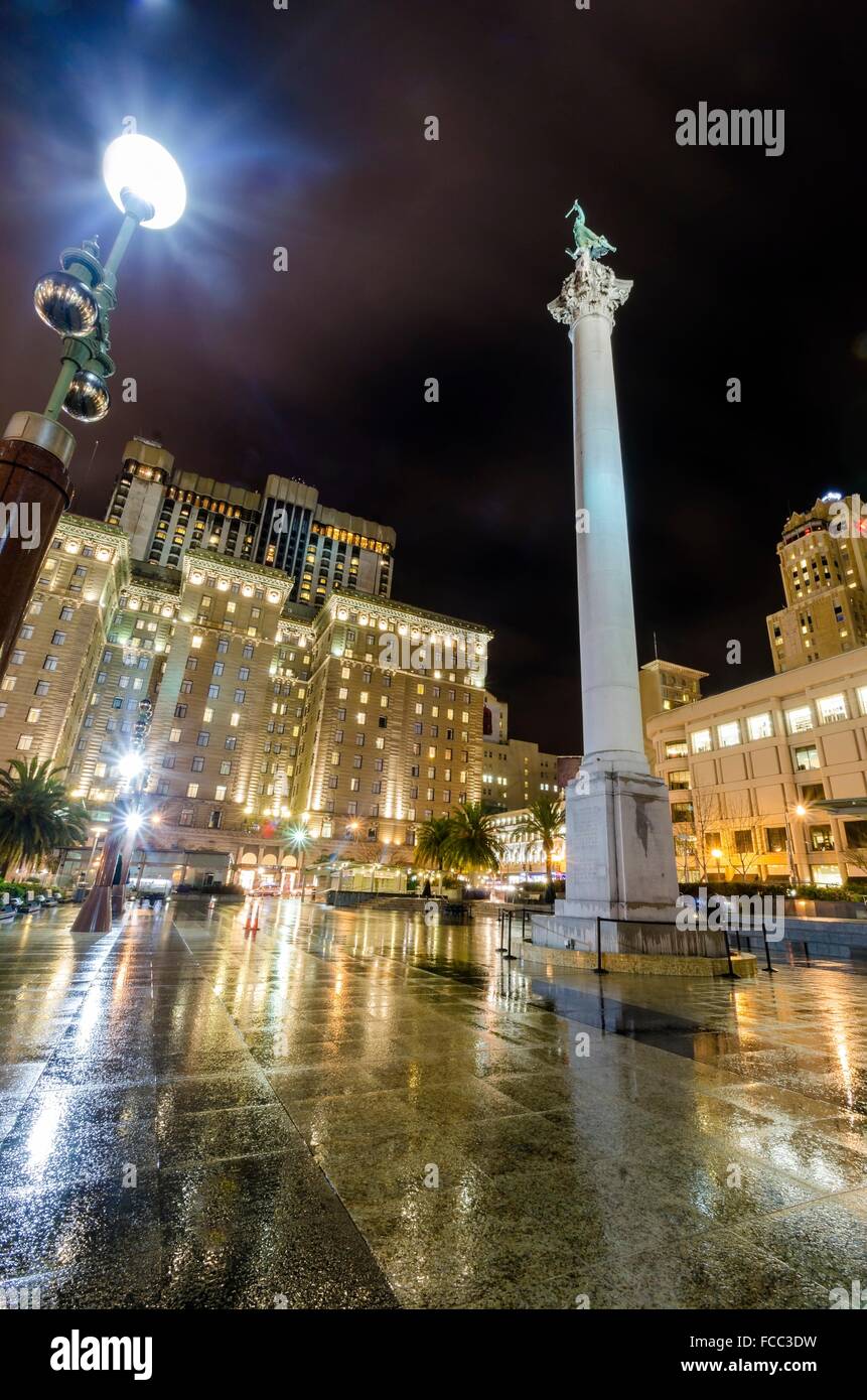 A night view of the Union Square in downtown San Francisco, California ...