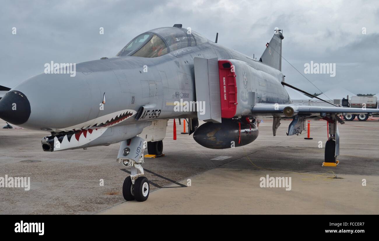 F 4 phantom jet hi-res stock photography and images - Alamy