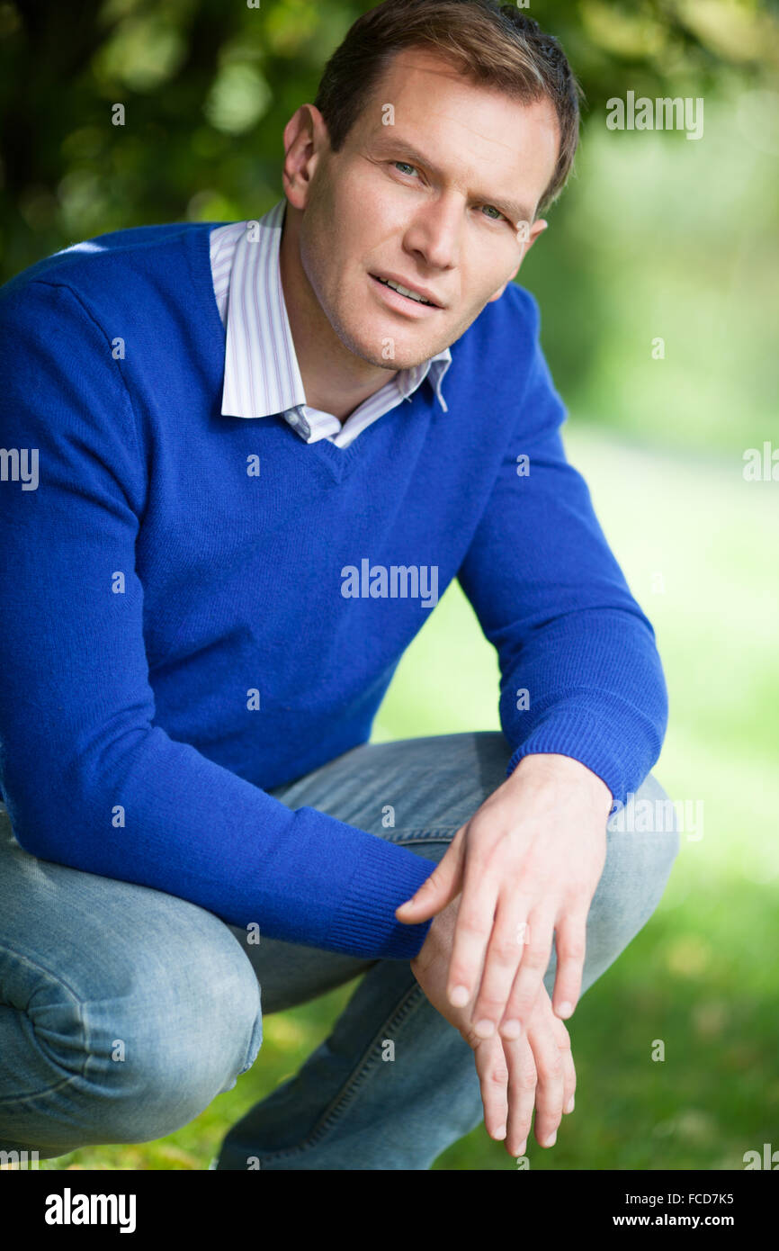 Portrait handsome tourist man hi-res stock photography and images - Alamy