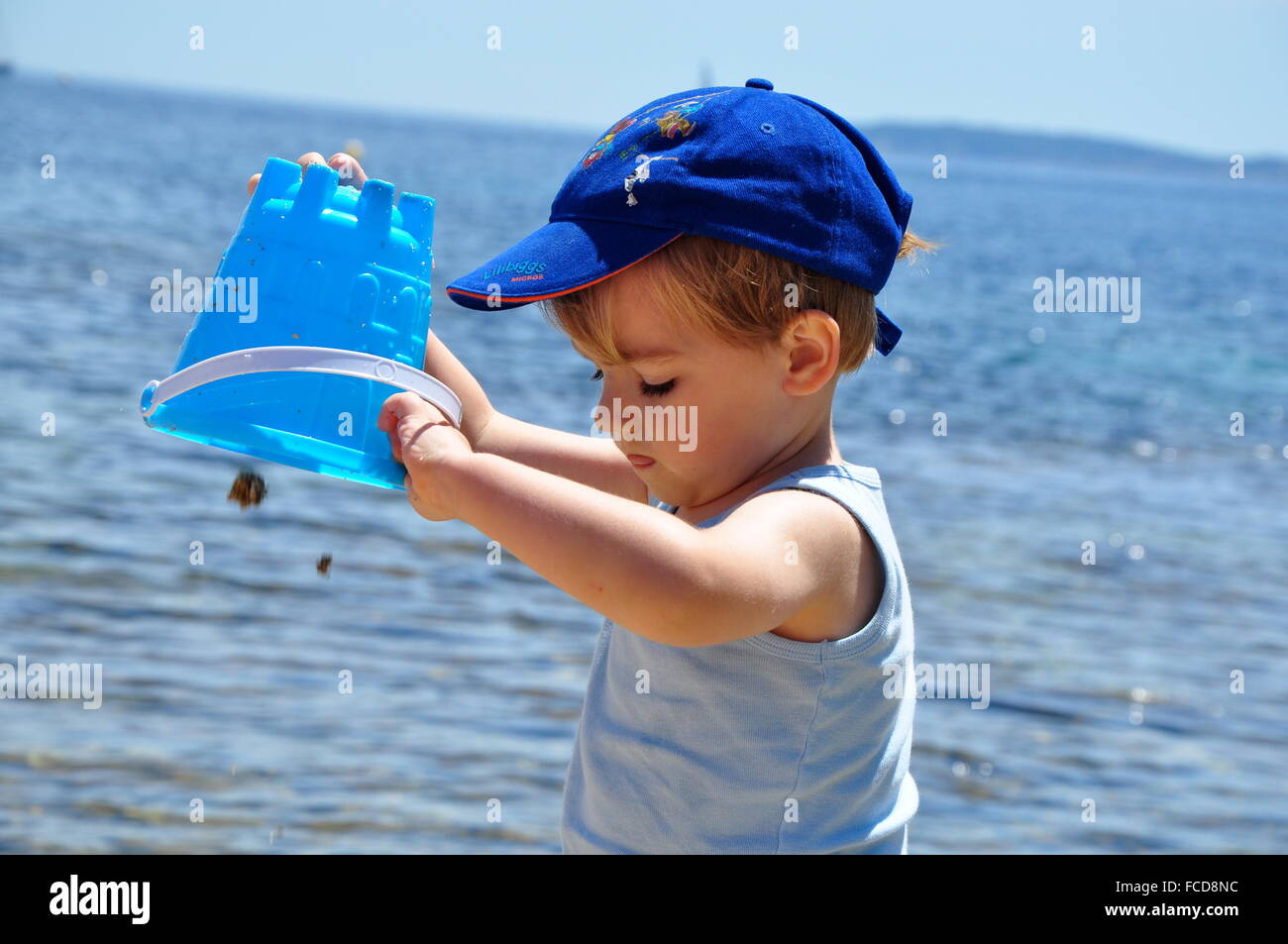 Upside Down Bucket Stock Photos & Upside Down Bucket Stock Images Alamy
