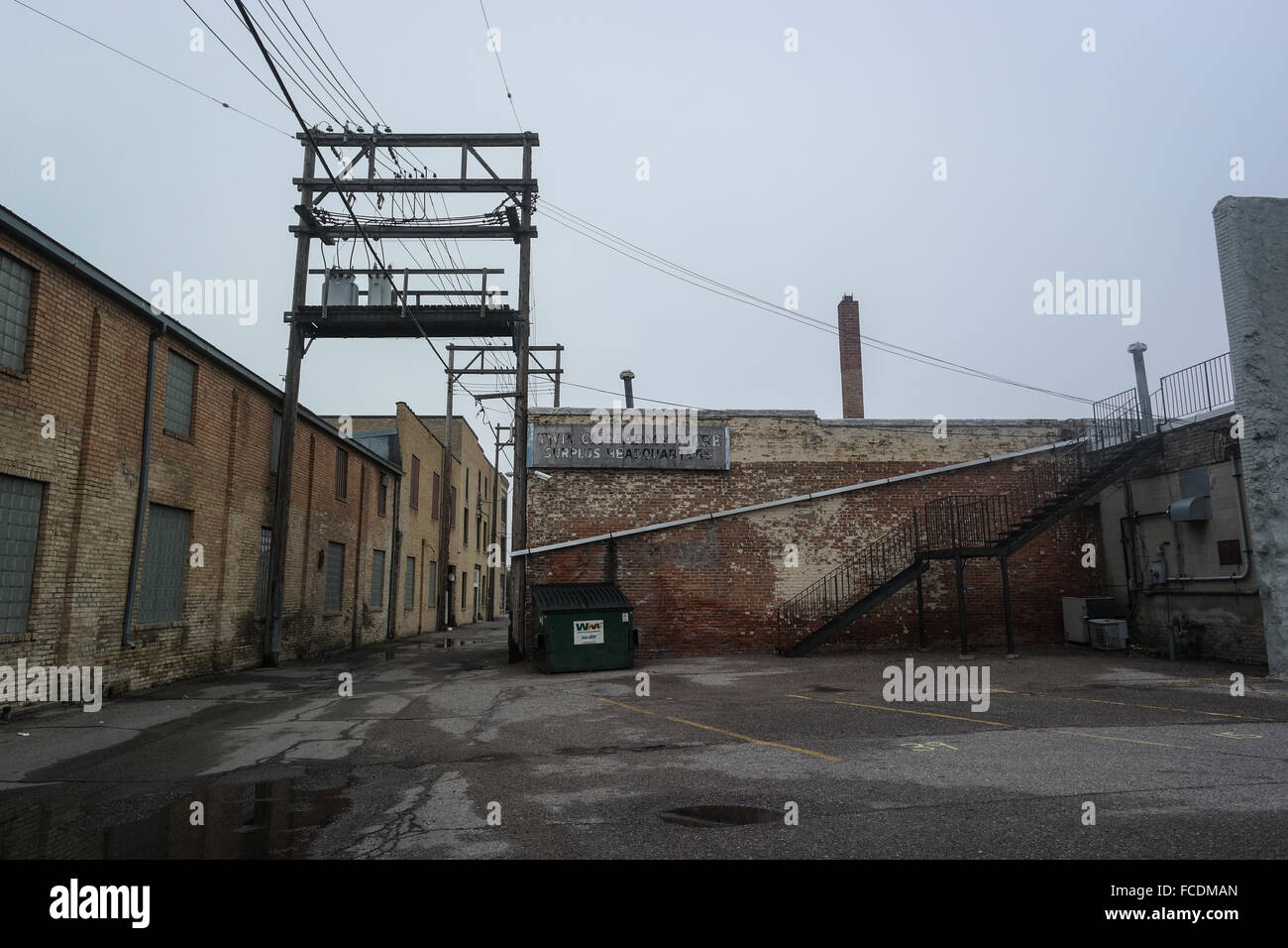 Usa, North Dakota, Fargo, Empty Courtyard Of Low-Rise Industrial Complex Stock Photo