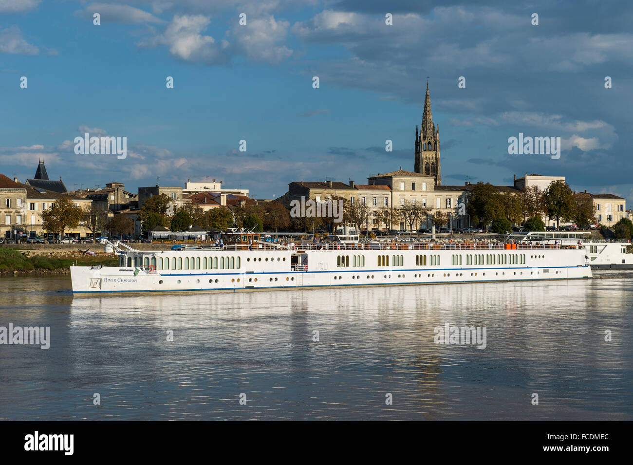 River cruise ship on the Dordogne river, Libourne, Département Gironde, France Stock Photo