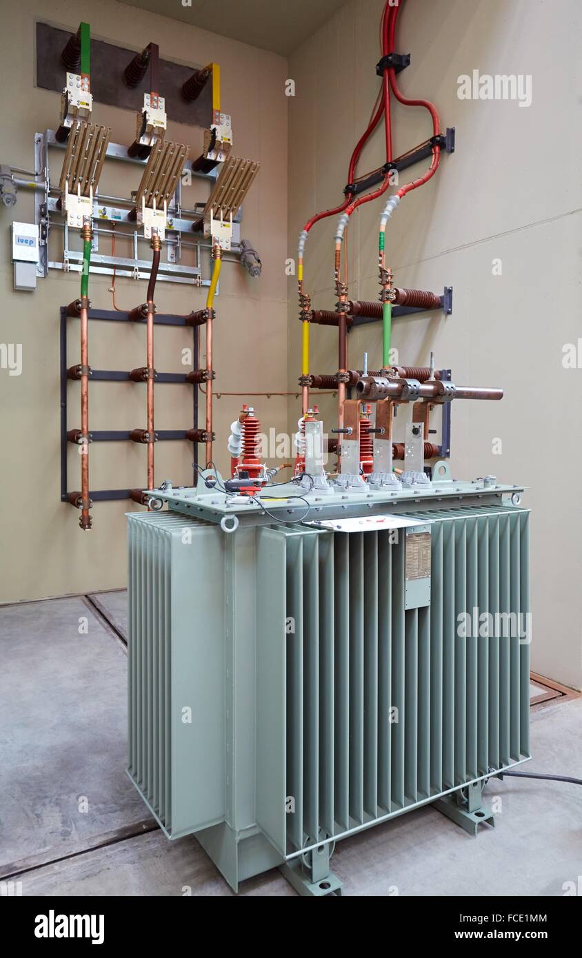 HIGH VOLTAGE LABORATORY. Test bench to conduct dielectric tests for