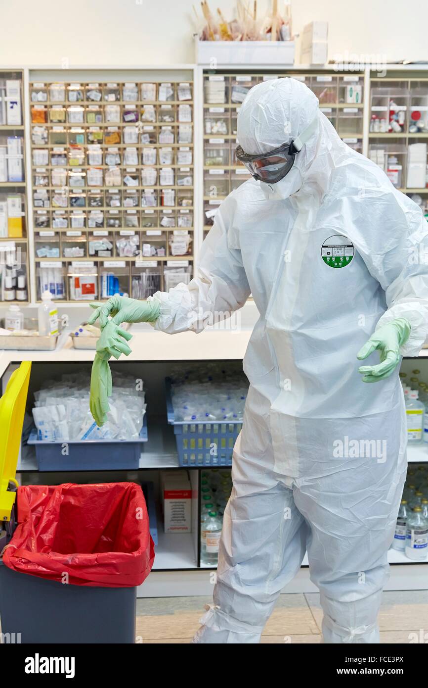 Personal protective equipment, protection for the care of patients with