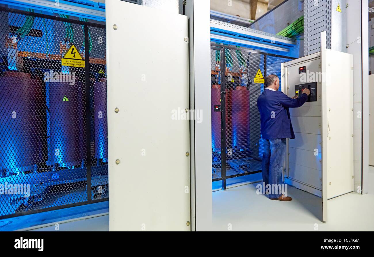 Maintenance worker, Trafo, Electrical transformers, Wiring, Hospital