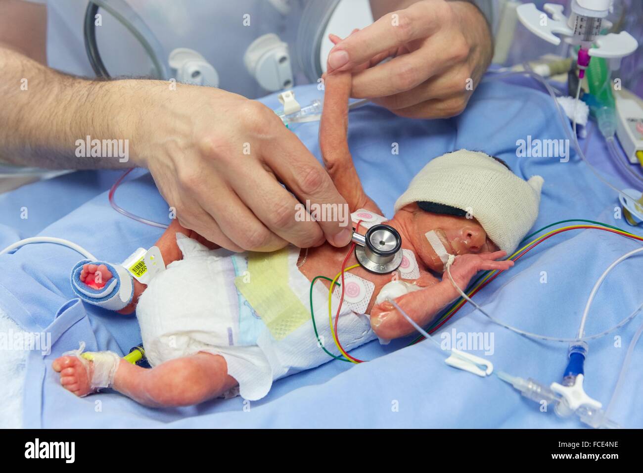 Incubator, Medical care, Neonate Intensive care Unit, ICU, Hospital