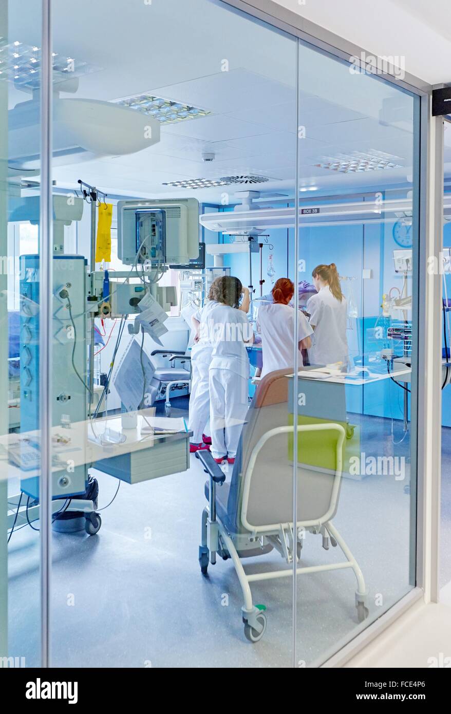Incubator, Medical care, Neonate Intensive care Unit, ICU, Hospital
