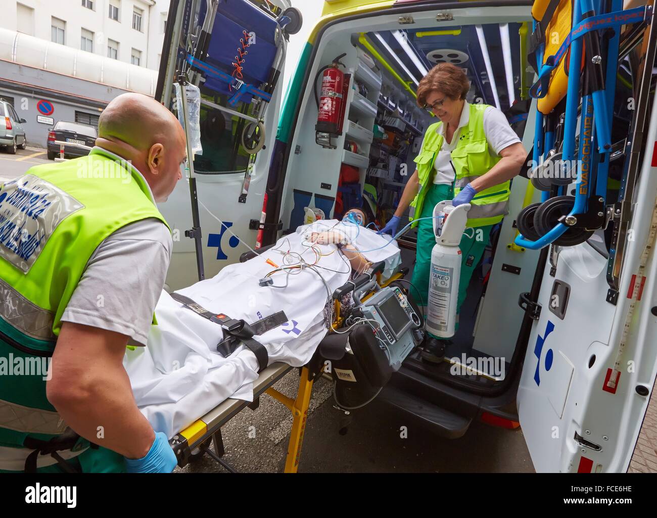 Patient Transfer High Resolution Stock Photography and Images Alamy