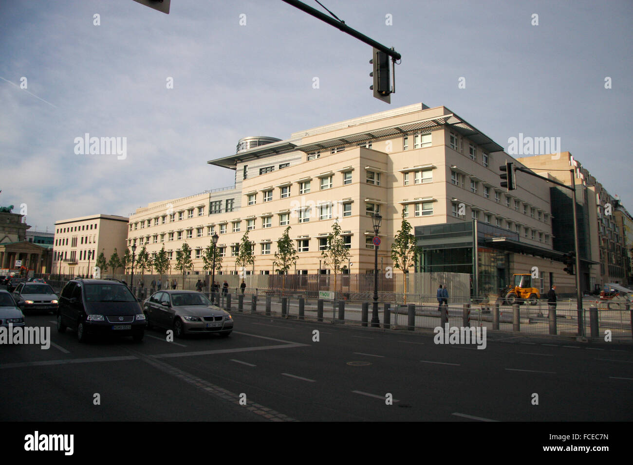 Festung Berlin-Mitte: die neue US-amerikanische Botschaft am Pariser Platz, Berlin-Mitte. Stock Photo
