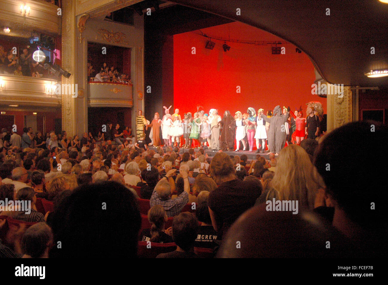 Interior deutsches theater berlin hires stock photography and images Alamy