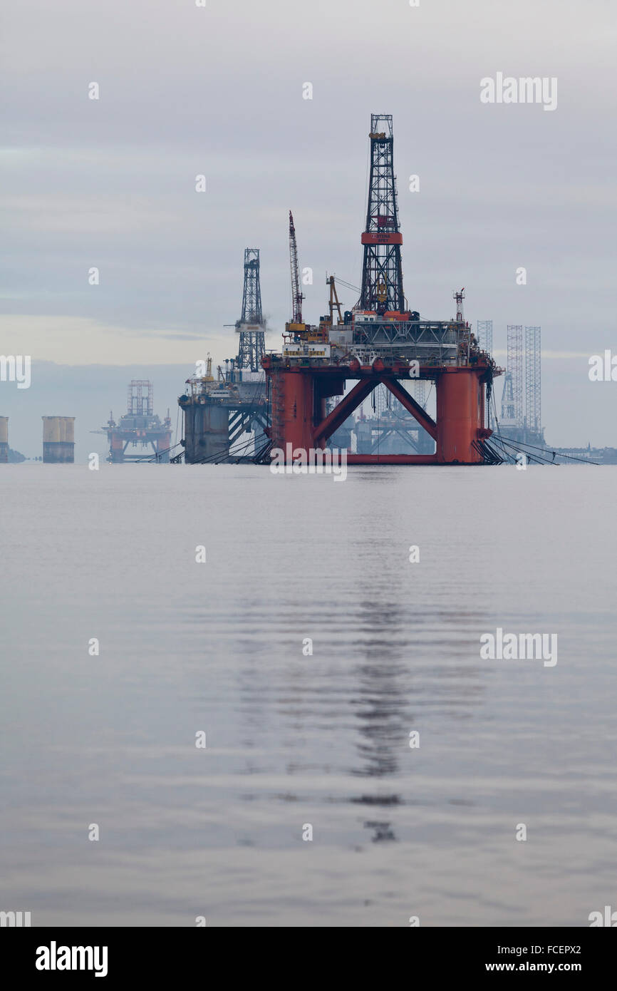 Oil rigs in the Cromarty Firth, Scotland Stock Photo - Alamy