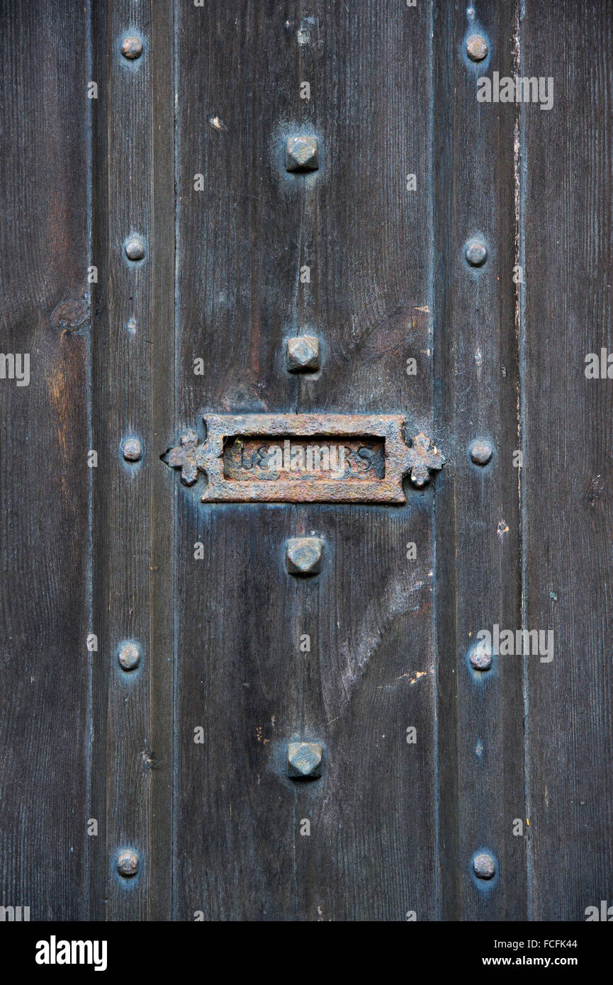 Old oak wooden studded door hi-res stock photography and images - Alamy