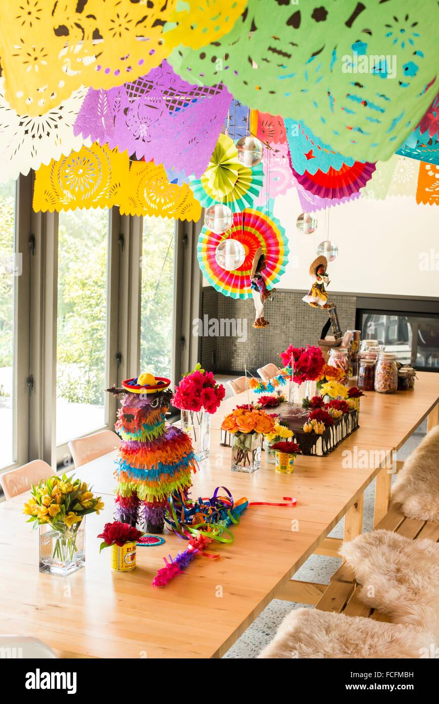 Theme party hi-res stock photography and images - Alamy