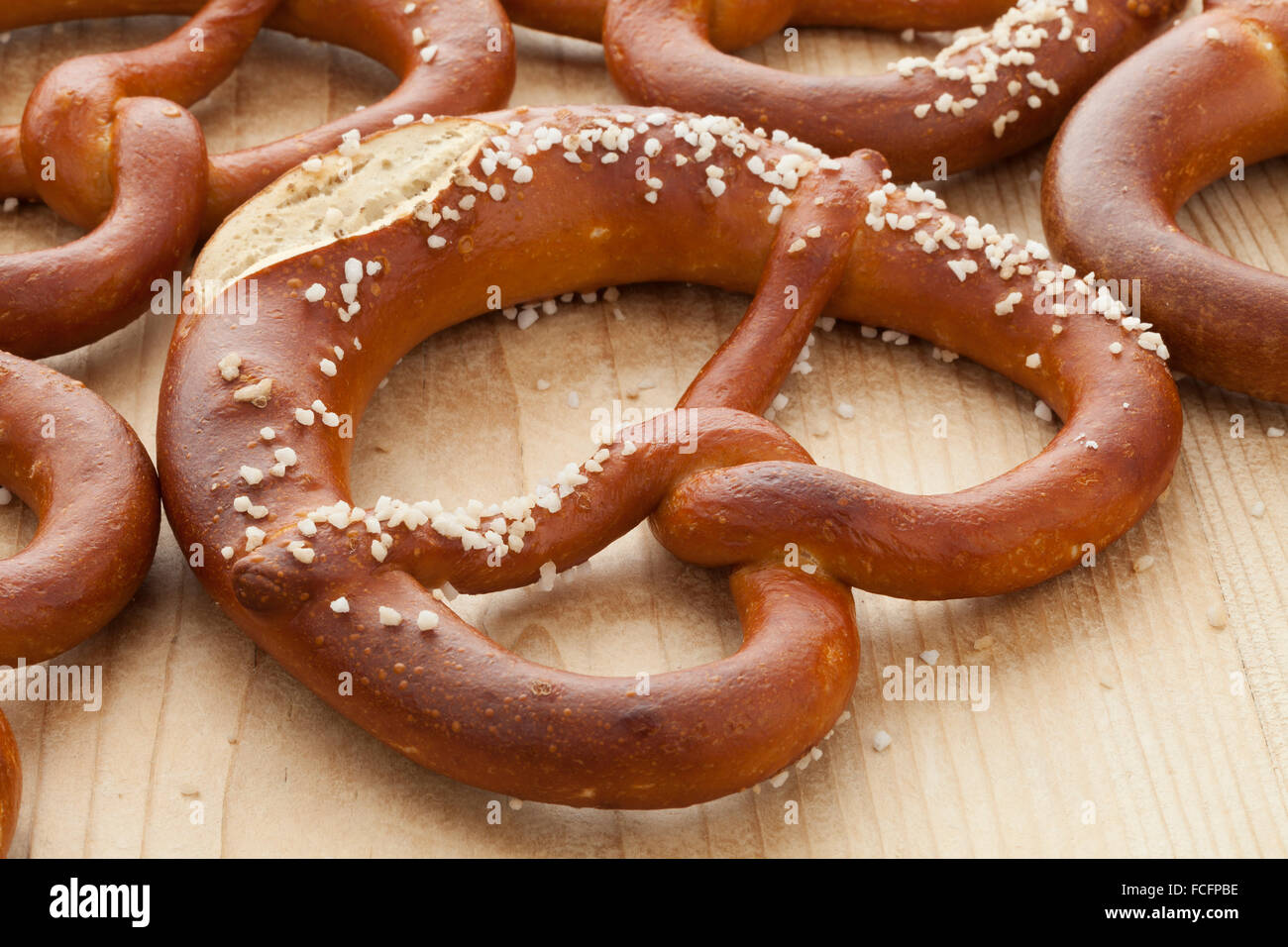 Fresh soft pretzels with salt Stock Photo Alamy