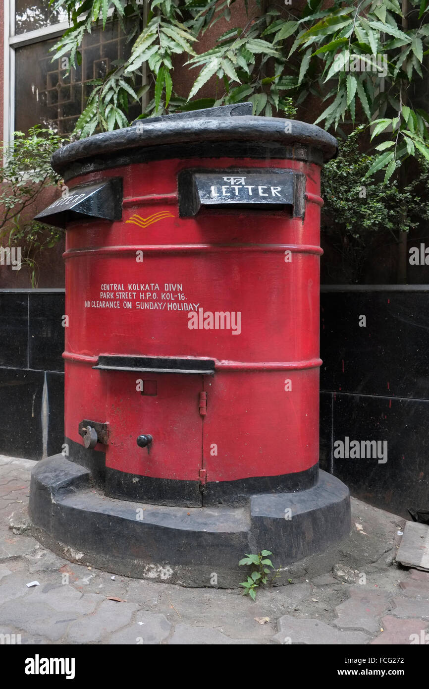Letter box, Kolkata (Calcutta), West Bengal, India Stock Photo Alamy