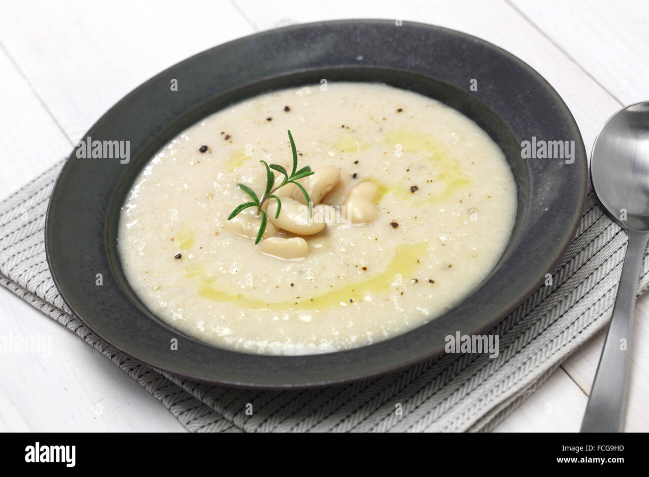 tuscan creamy cannellini bean soup, italian cuisine Stock Photo