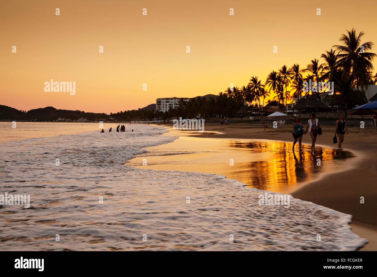 Sunset. Manzanillo beach. Pacific Ocean. Colima. Mexico Stock Photo - Alamy