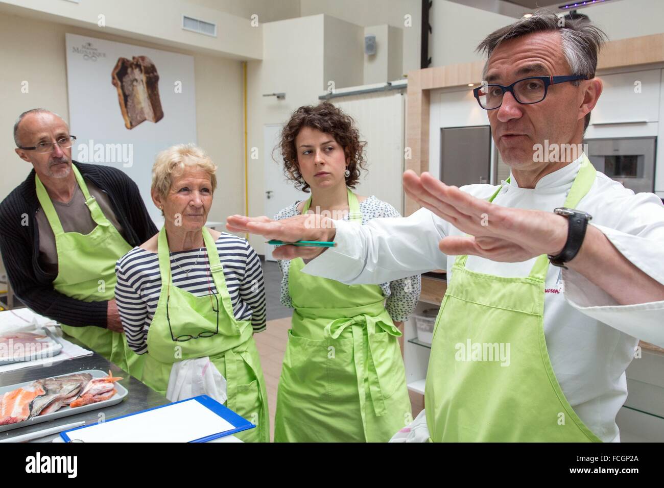 COOKING WORKSHOP WITH THE MICHELIN-STARRED CHEF LAURENT CLEMENT, CHARTRES, EURE-ET-LOIR (28), CENTRE, FRANCE Stock Photo