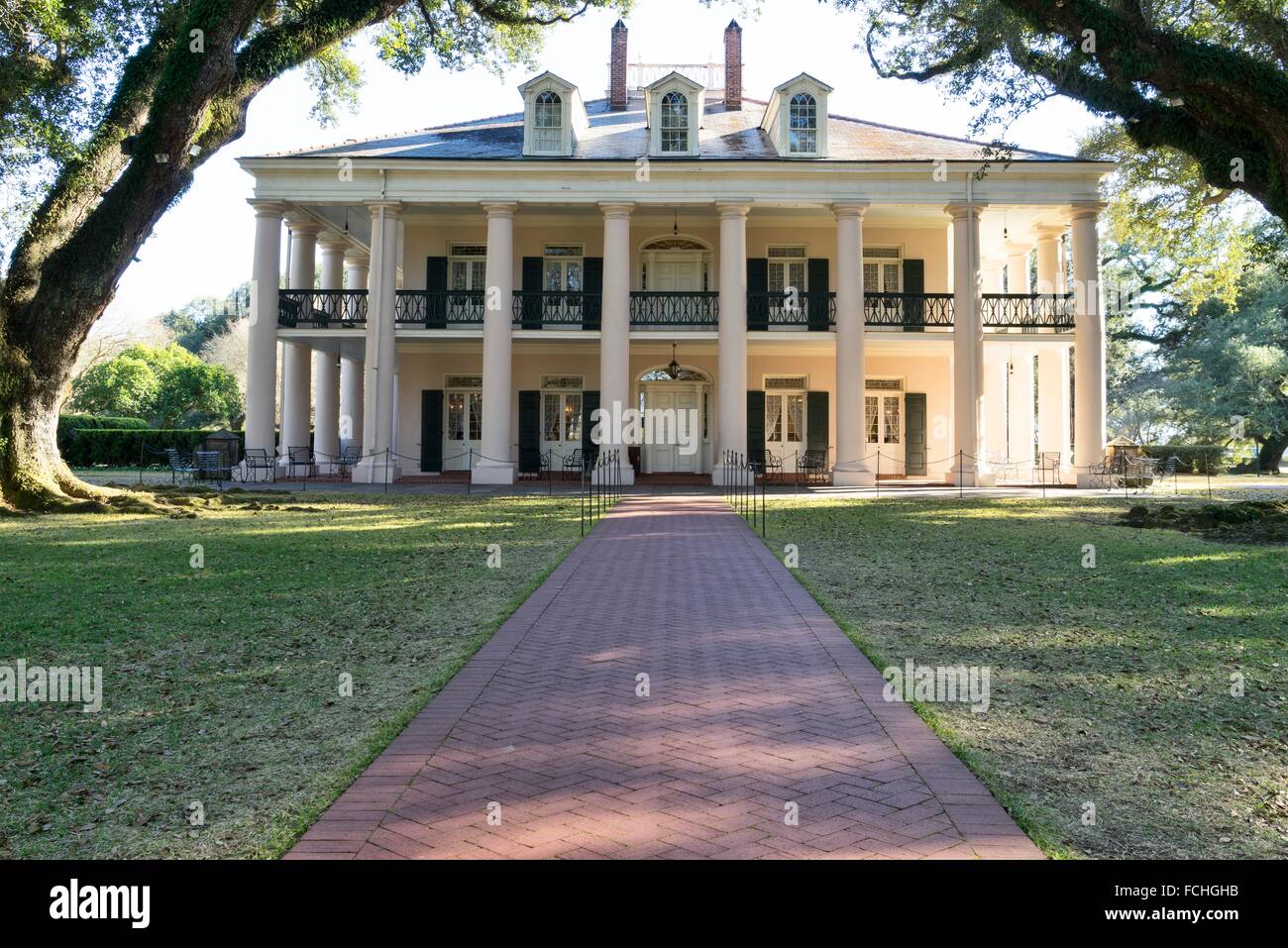 Main Home of Oak Alley Plantation, River Road, Just ourside of New