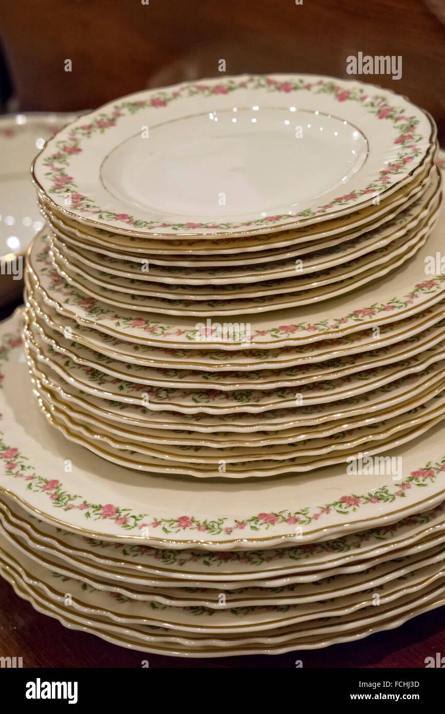 Fine China Dishes Save Up To 18 smlinst