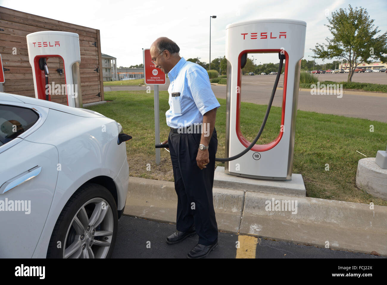 Topeka, Kansas, USA, 5th September, 2015 Doctor Mirkilineni of Des