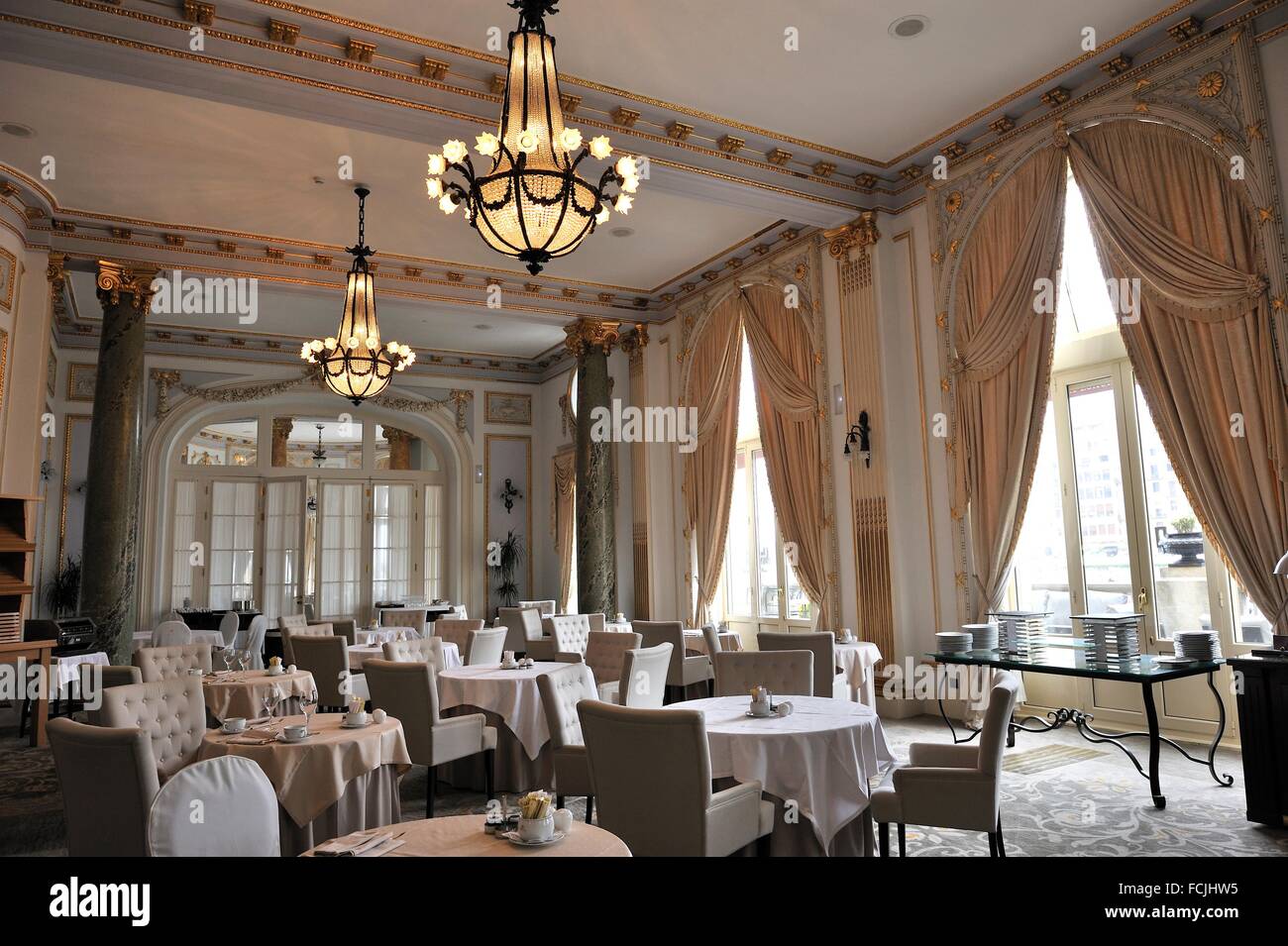dining room of Easo restaurant at Maria Cristina Hotel, San Sebastian