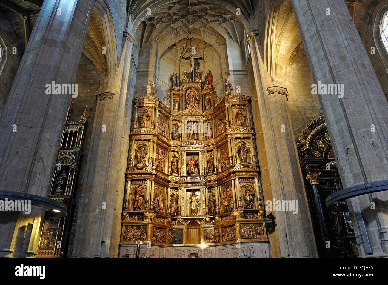 Romanesque altarpiece, work of Ambrosio de Bengoechea and Juan de