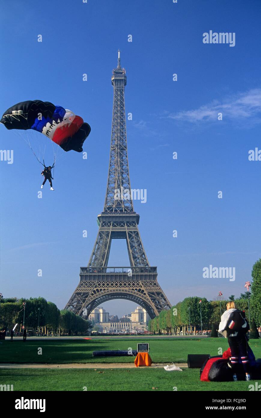 parachutes landing near the Eiffel Tower, ChampdeMars, Paris, Ile de