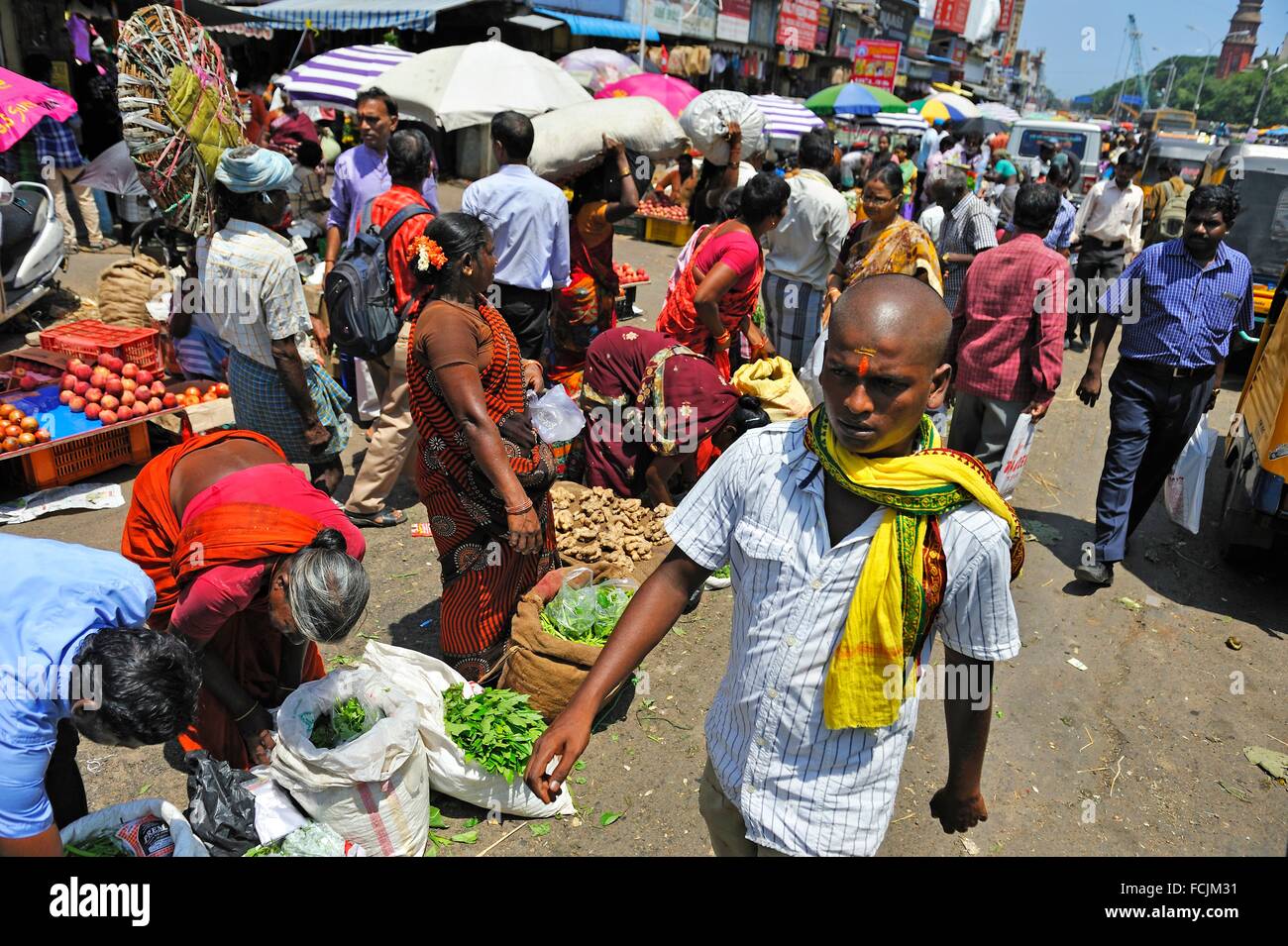busy shopping street at Town neighbourhood, downtown Chennai